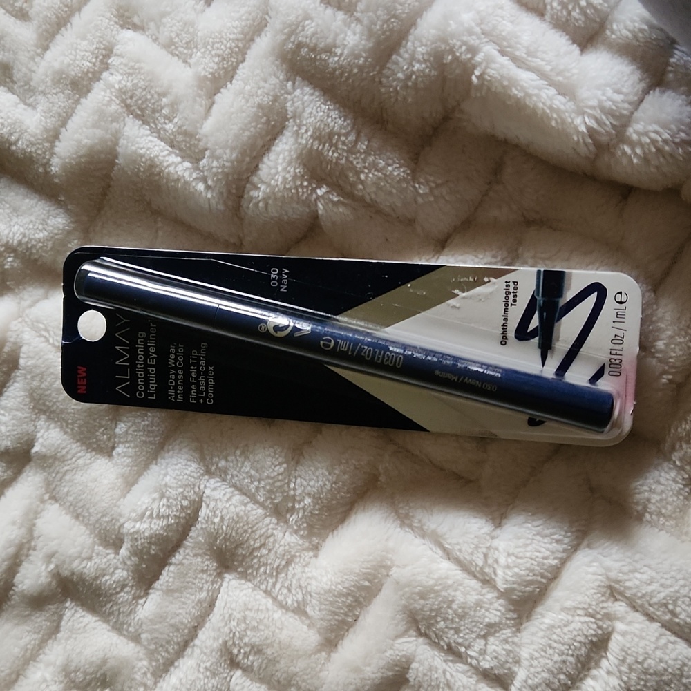 Almay liquid eyeliner 030 navy